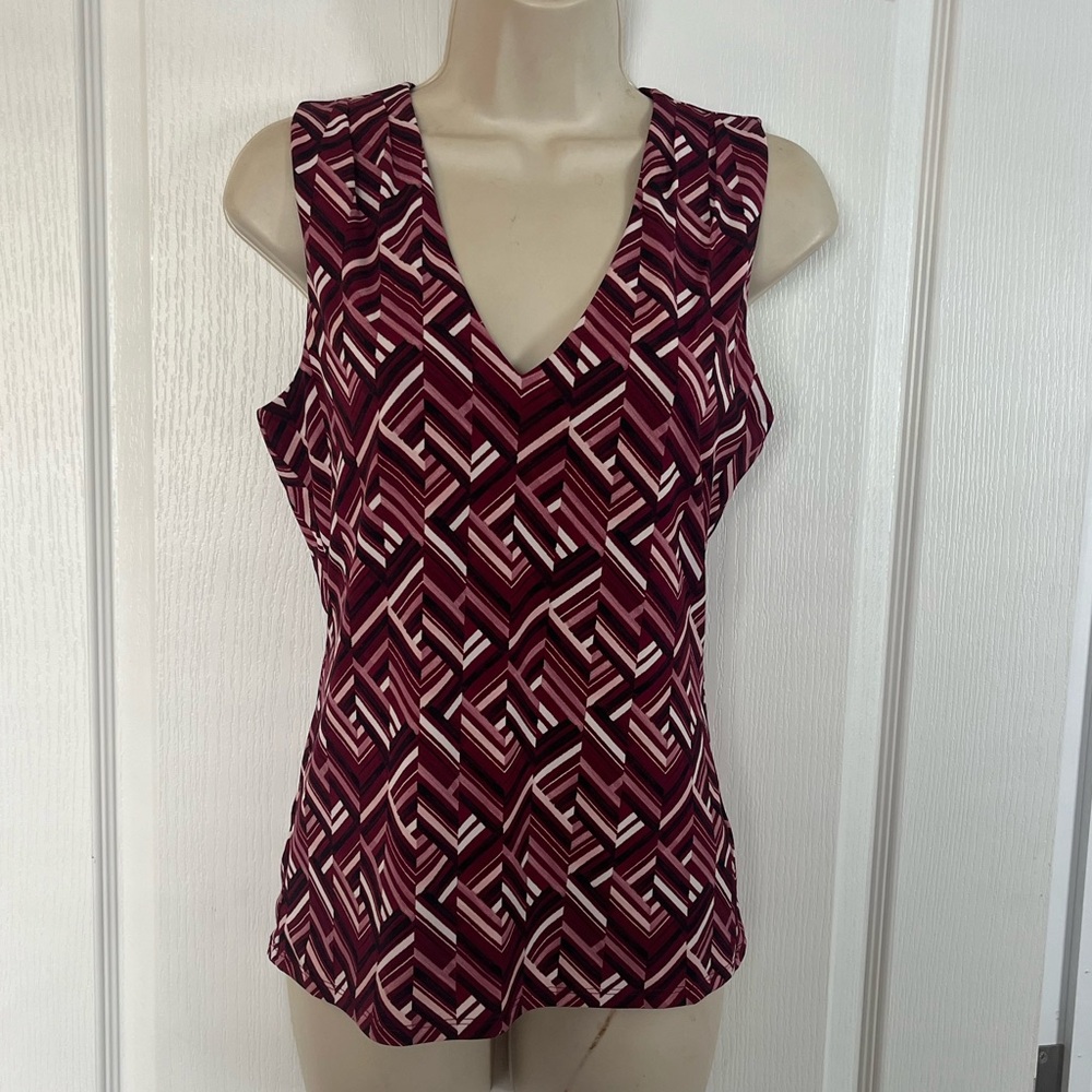 WHBM Geographic Chevron Print Sleeveless Blouse - Size XS - NWT! - Picture 2 of 8